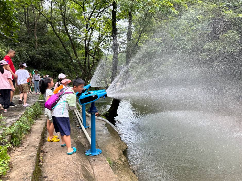 城会玩，这家漂流景区这样带火共享水枪！